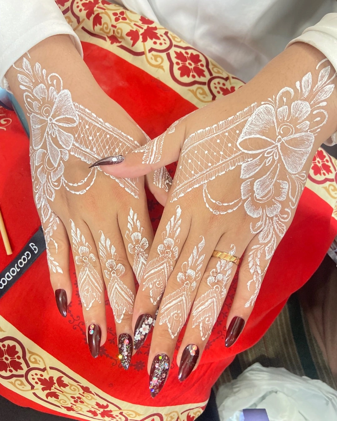 Henna White Package